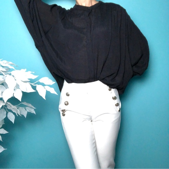 Black Long Sleeve Pleaded Loose Fit Top - Picture 3 of 12